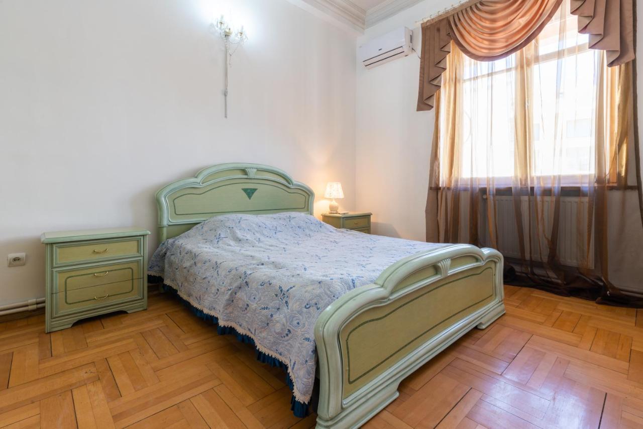 Center 4 You Hotel Tbilisi Exterior photo